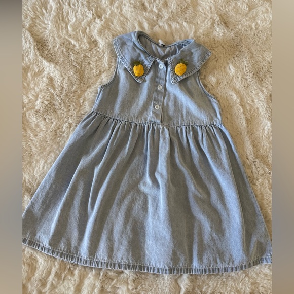 Adorable sleeveless jumper size 110 fits like. 3 - Picture 1 of 2